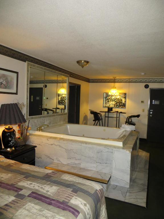Hollywood Inn & Suites Gurnee Quarto foto